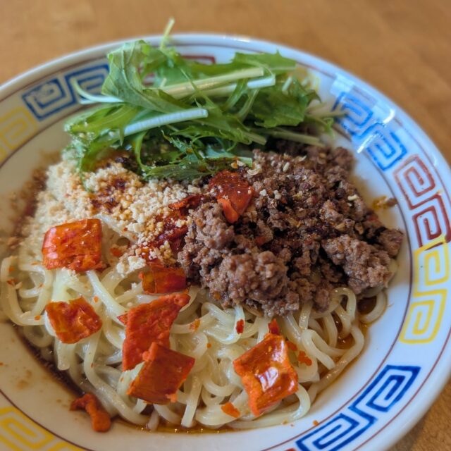 新メニュー【汁なしタンタン麺】
数量限定で汁なしタンタン麺はじめました。辛味、甘味、酸味の美味しさ。

自家製胡麻ダレに鹿児島県産の黒酢を加えたまろやかな酸味です。
マーポー亭の肉味噌をのせて、ピーナッツパウダーと唐辛子チップをトッピング。

目指したのは台湾の拌麺。
是非、お試しあれ〜！！

#汁なしタンタン麺 #麻婆豆腐 #スパイス中華 #マーポー亭 #新潟 #三条市 #燕三条